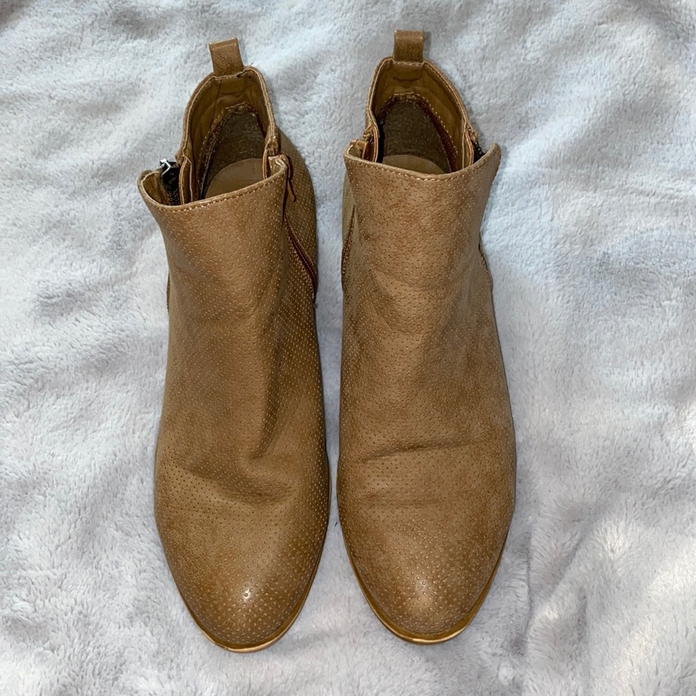 Steven Madden brown ankle booties